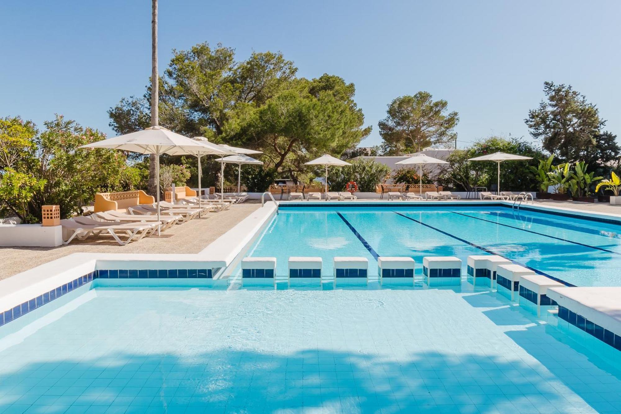 Bungalows Es Pins - Emar Hotels Плая Мигхорн Екстериор снимка